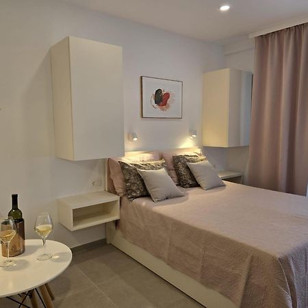 Rooms & Apartments Villa Anka Tučepi المظهر الخارجي الصورة