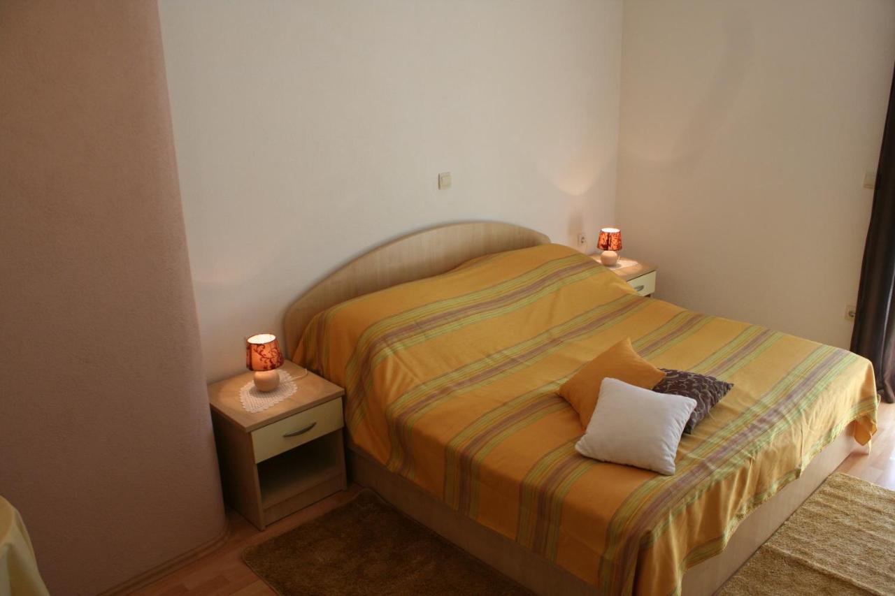 Rooms & Apartments Villa Anka Tučepi الغرفة الصورة
