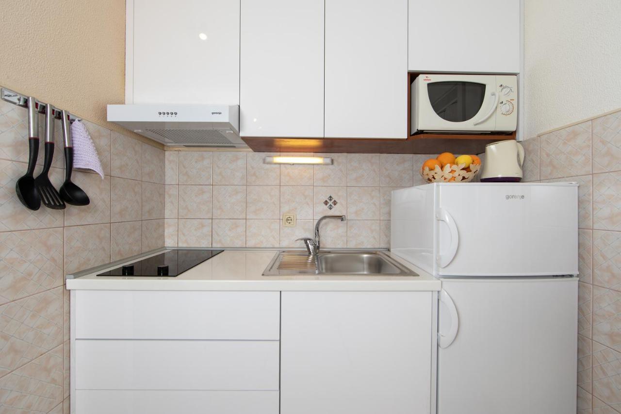 Rooms & Apartments Villa Anka Tučepi المظهر الخارجي الصورة