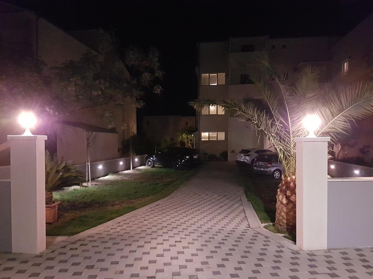 Rooms & Apartments Villa Anka Tučepi المظهر الخارجي الصورة